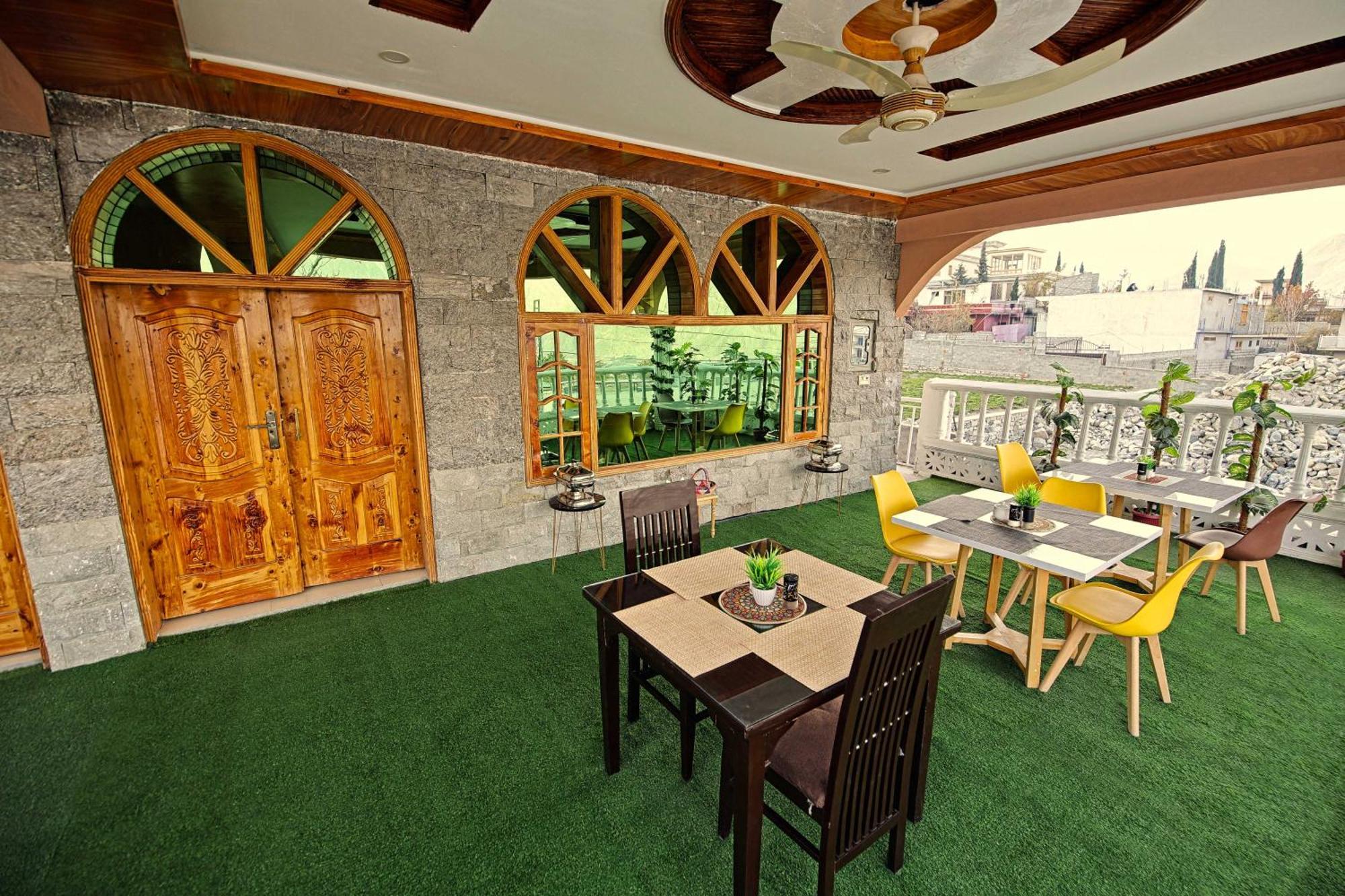 Oak Residency Ξενοδοχείο Γκιλγκίτ Εξωτερικό φωτογραφία