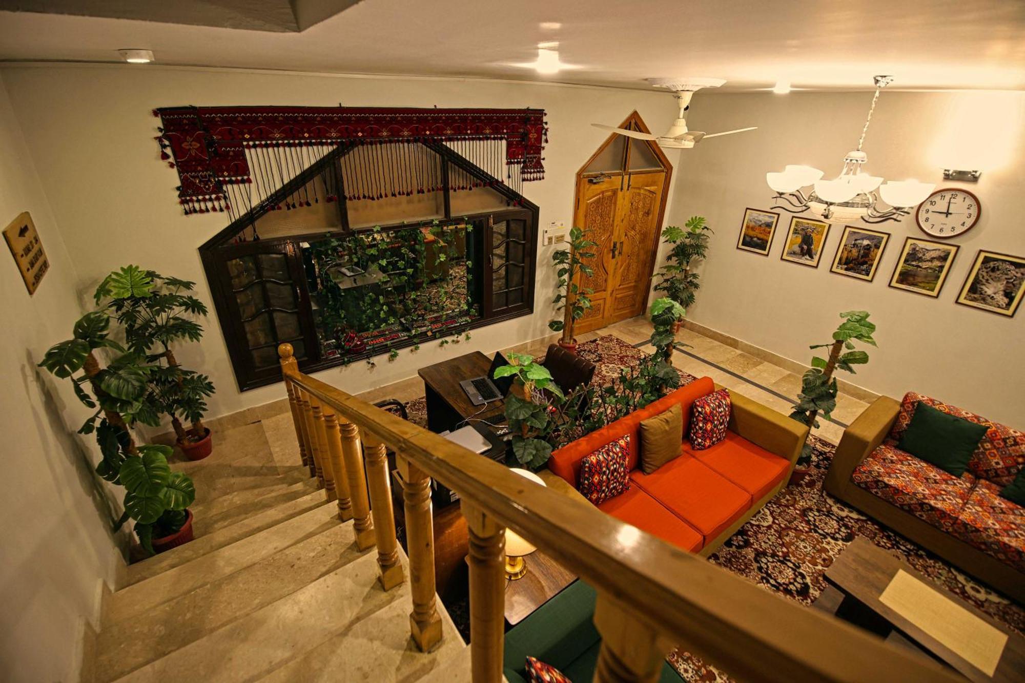 Oak Residency Ξενοδοχείο Γκιλγκίτ Εξωτερικό φωτογραφία