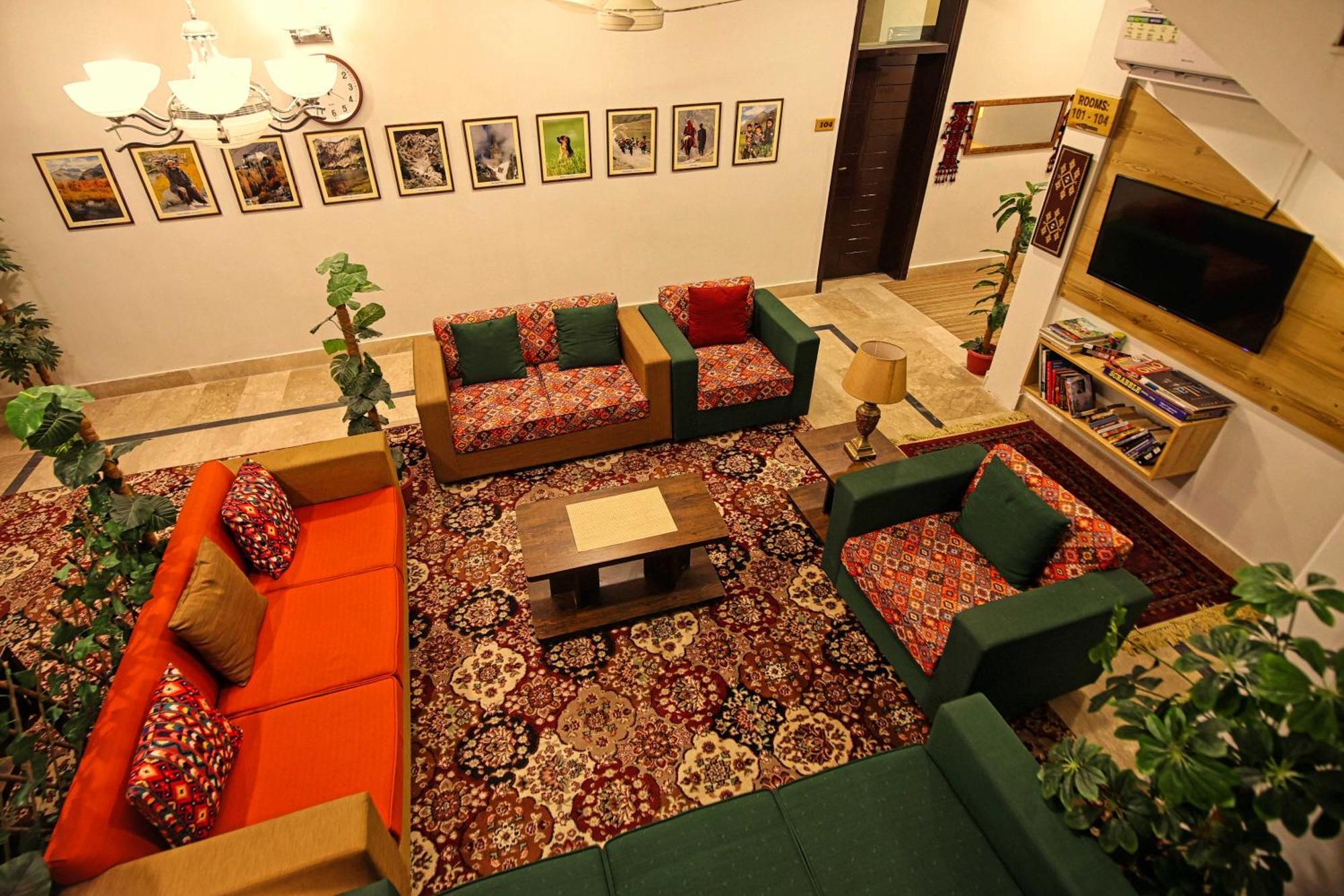 Oak Residency Ξενοδοχείο Γκιλγκίτ Εξωτερικό φωτογραφία