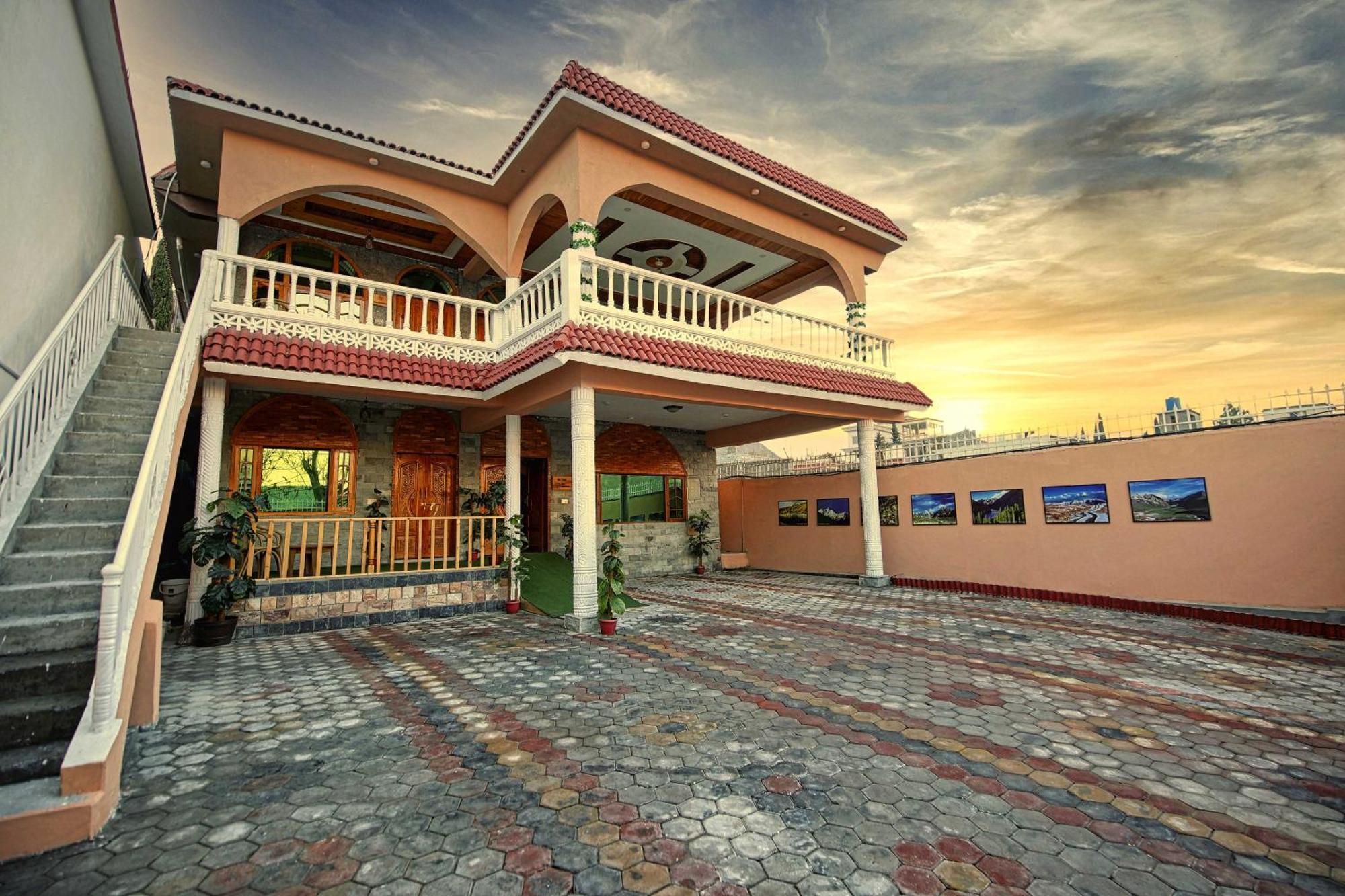 Oak Residency Ξενοδοχείο Γκιλγκίτ Εξωτερικό φωτογραφία