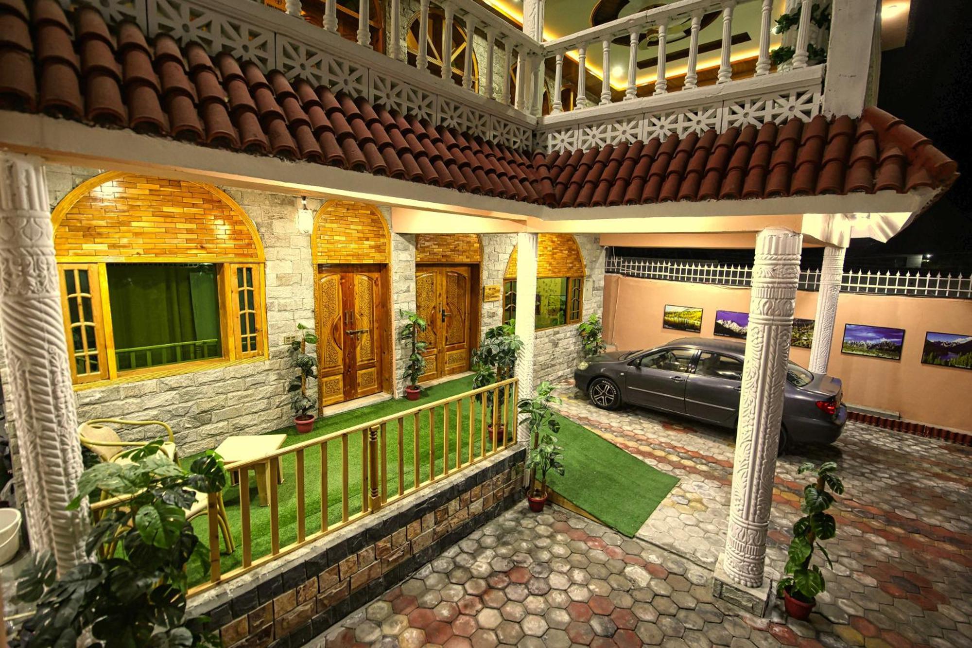 Oak Residency Ξενοδοχείο Γκιλγκίτ Εξωτερικό φωτογραφία